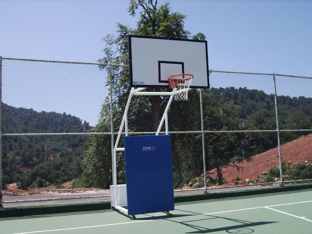 Dört Ayaklı Seyyar Basketbol Potası